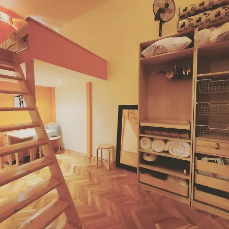 Raday Street - Your Own Ruin Pub In Apartment *